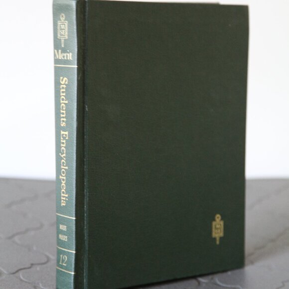 Merit Student Encyclopaedia Vol. 12. - Picture 3 of 3